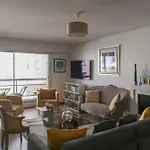 Spacious 102 M Apartment In Paris 15Th