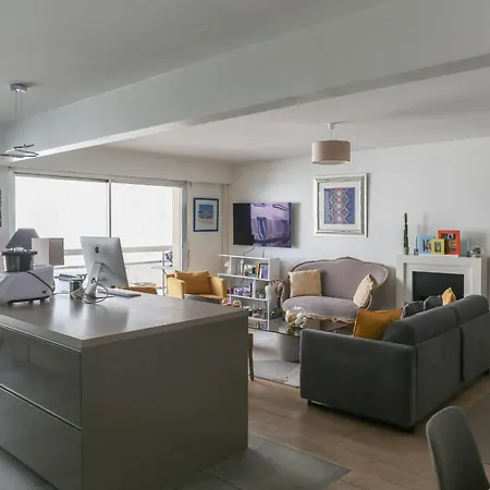 Spacious 102 M In 15th